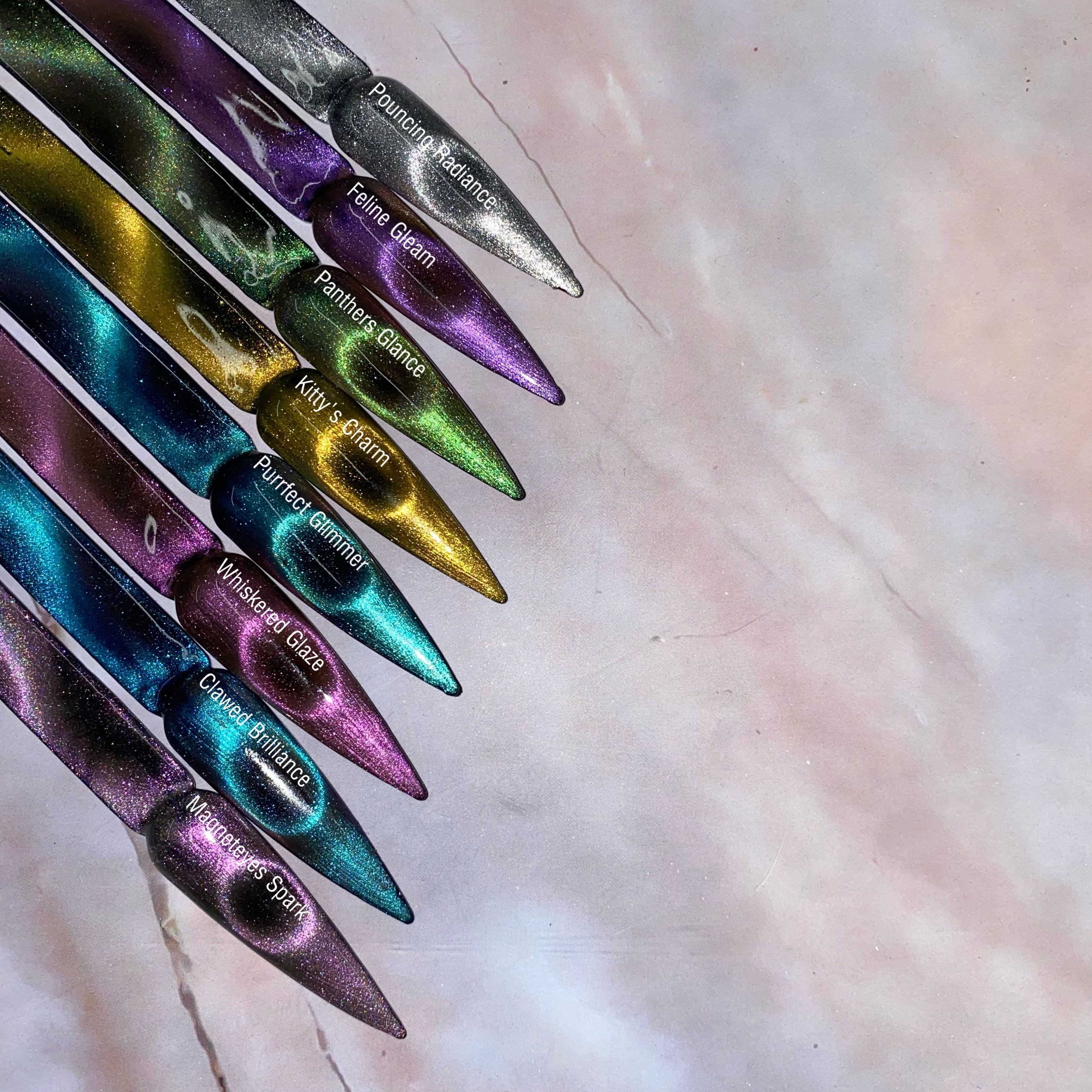 Colour It! Clawed Brilliance
