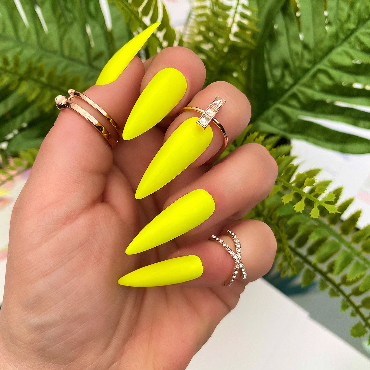 HD Colour It! Glow with the Flow Collection