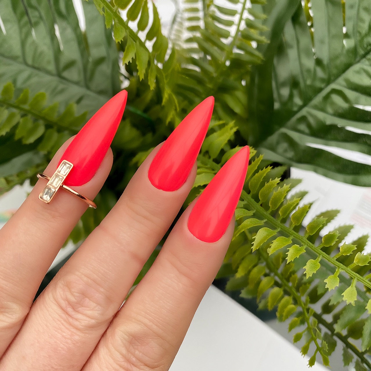 Red Nails 💅🏼 | Gallery posted by magen reaves | Lemon8